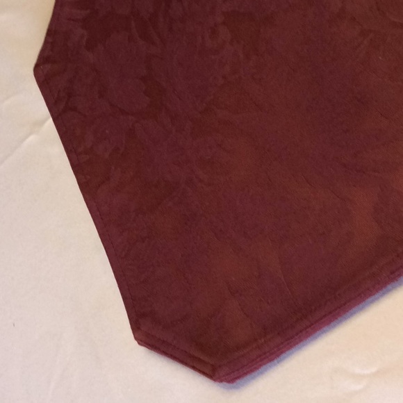 FINAL SALE PRICE 4 Pc Brocade Burgundy Washable Placemats - Picture 2 of 5